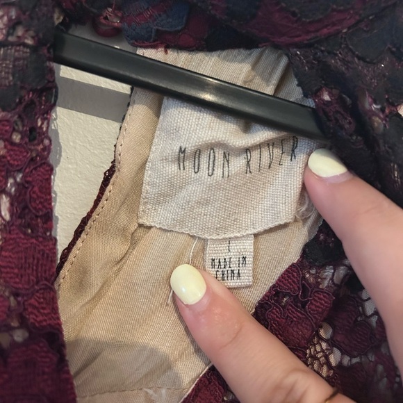 Moon River Lace Midi Dress - Burgundy and Navy - Picture 6 of 6